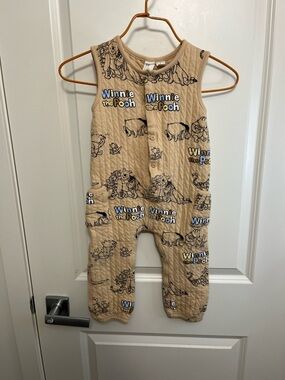 H&M Beige Winnie the Pooh Quilted Baby Romper in size 3T